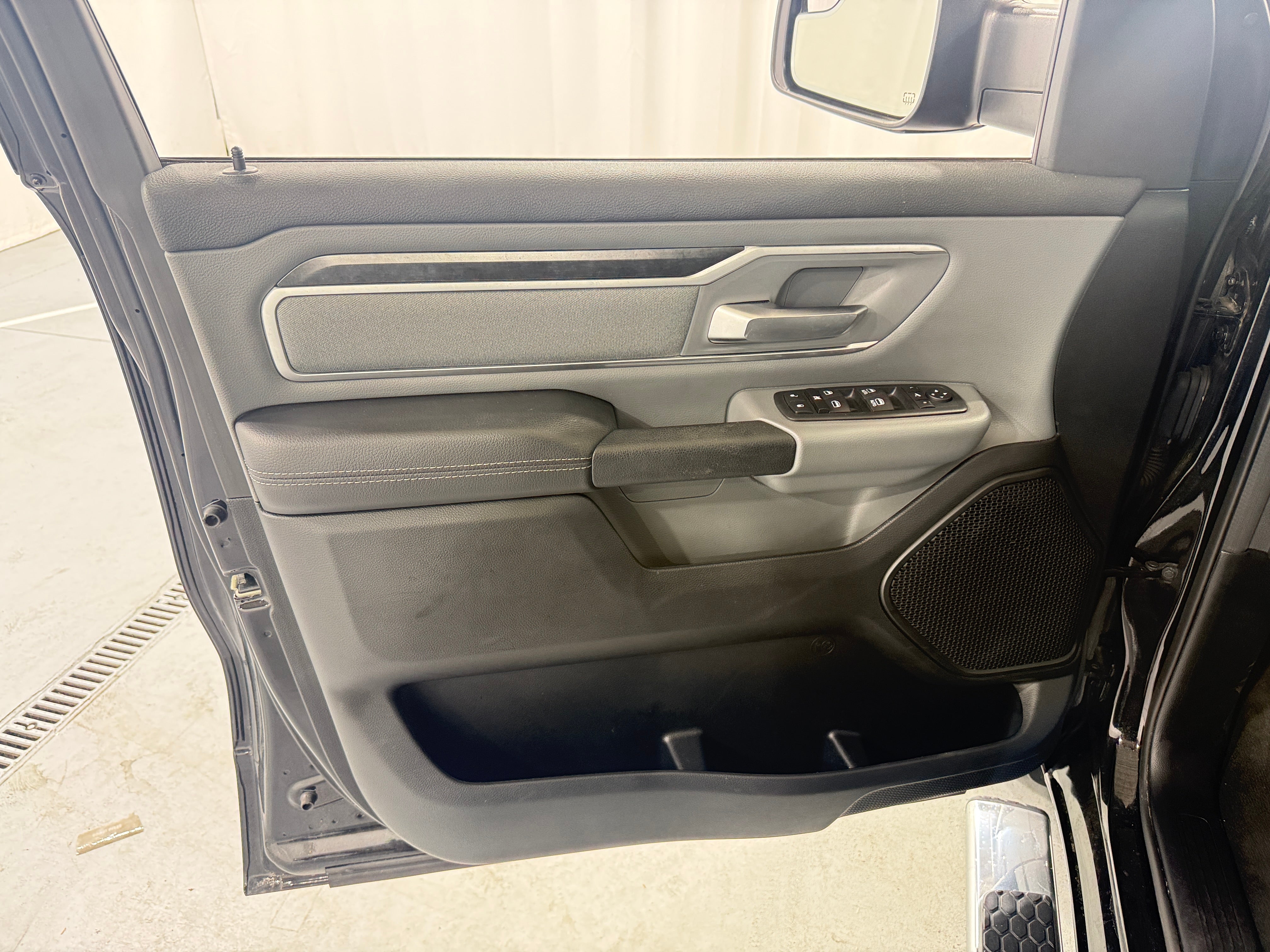 ram ram 1500 pickup 2020 1C6RREFTXLN237718 image ram ram 1500 pickup 2020 1C6RREFTXLN237718 image